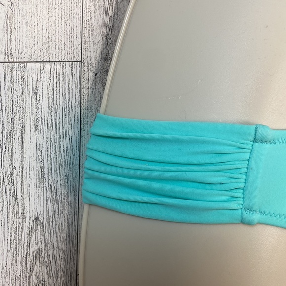 Victoria’s Secret Strapless Bikini - Picture 4 of 9